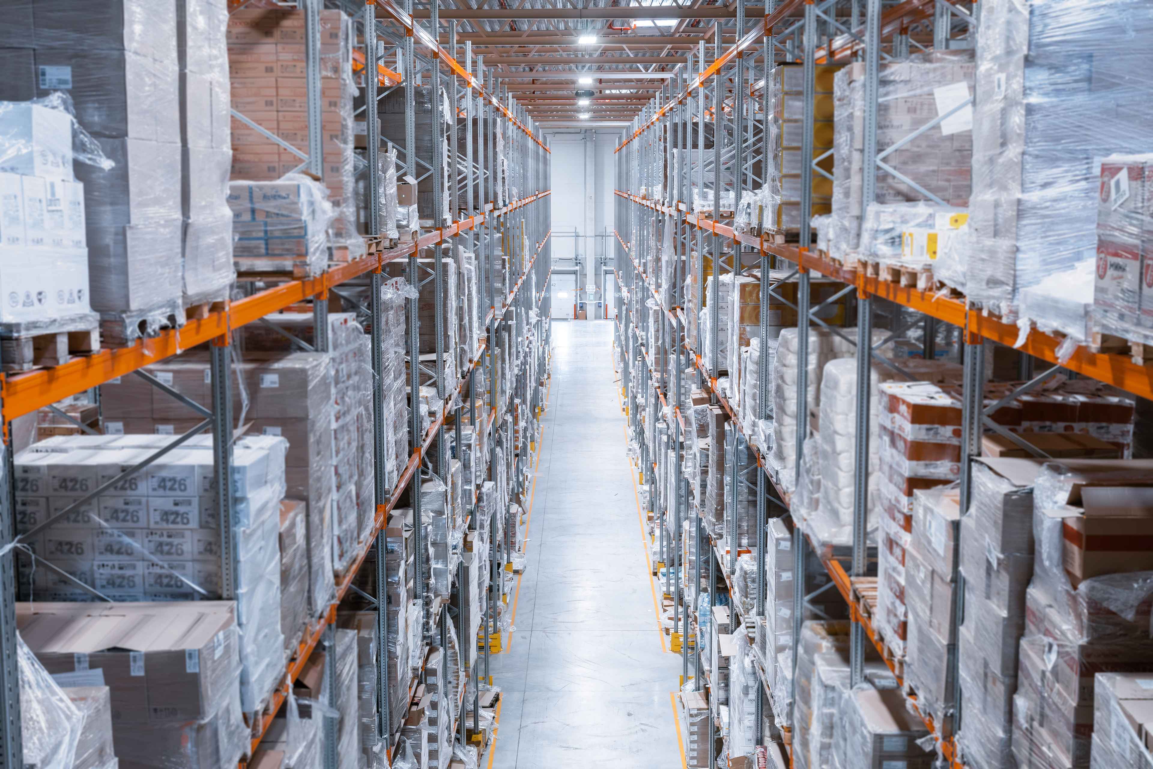 Collision avoidance in narrow aisles